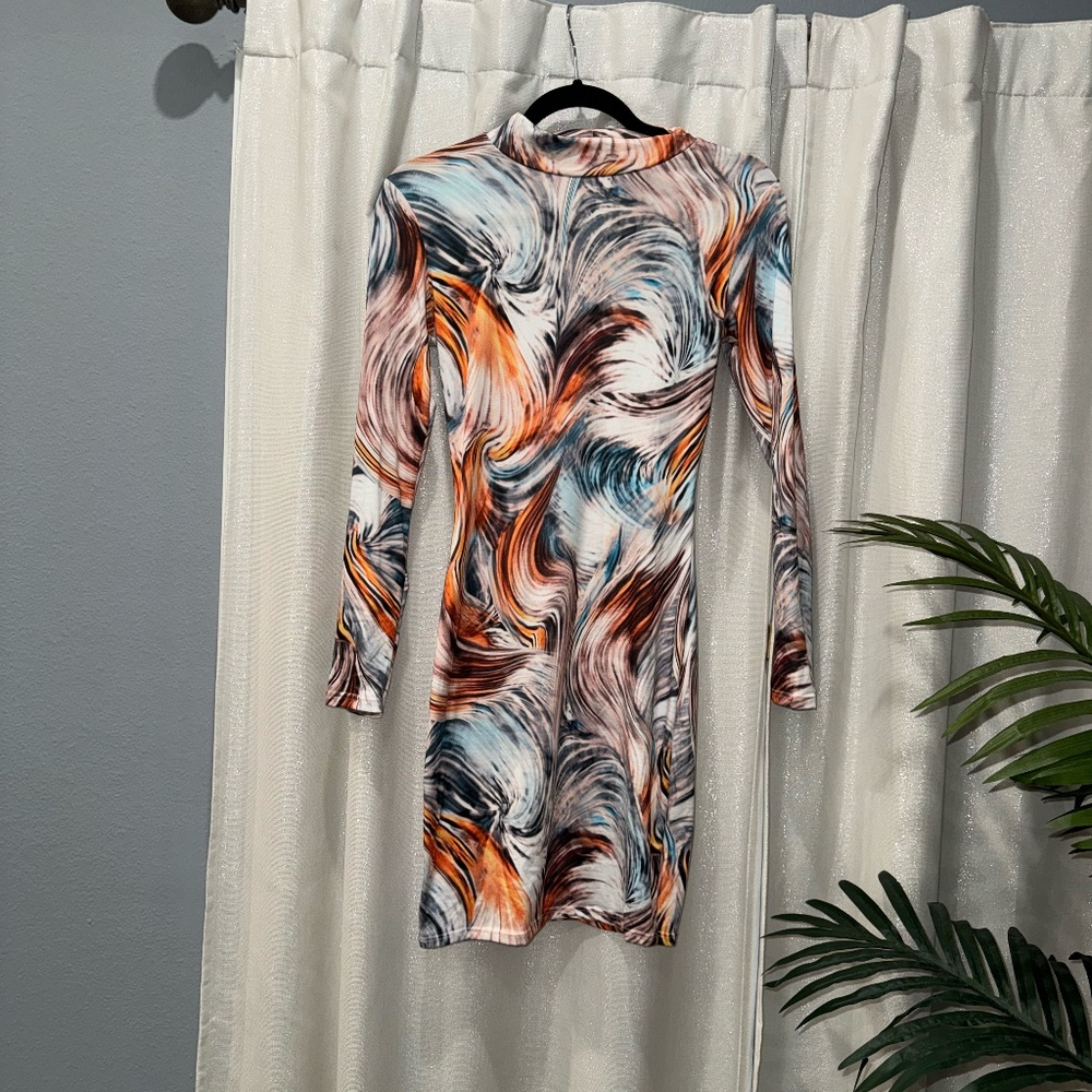FASHION NOVA Orange Blue Print Dress Long-Sleeve Short Length